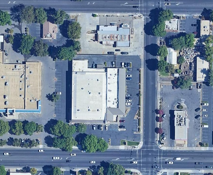 More Photos Of 106-108 W Main St, Woodland General Retail For Sale