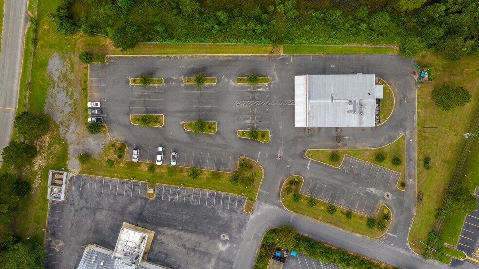 More Photos Of 1296 N Ferdon Blvd, Crestview Restaurant For Sale