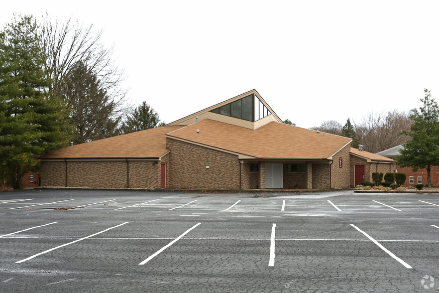 Primary Photo Of 3106 Middle Rd, Jeffersonville Lodge Meeting Hall For Lease