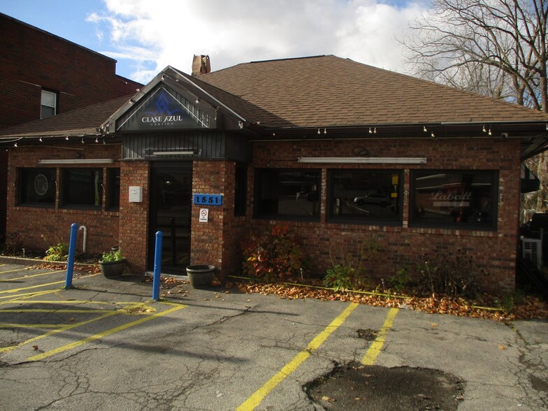 Primary Photo Of 1551 Mount Hope Ave, Rochester Restaurant For Sale