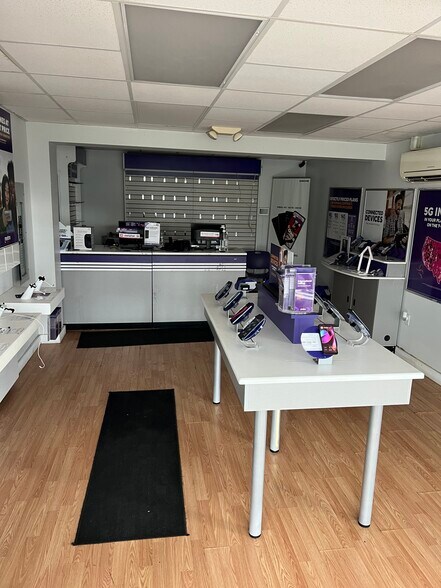 More Photos Of 2002 Genesee St, Utica Restaurant For Lease