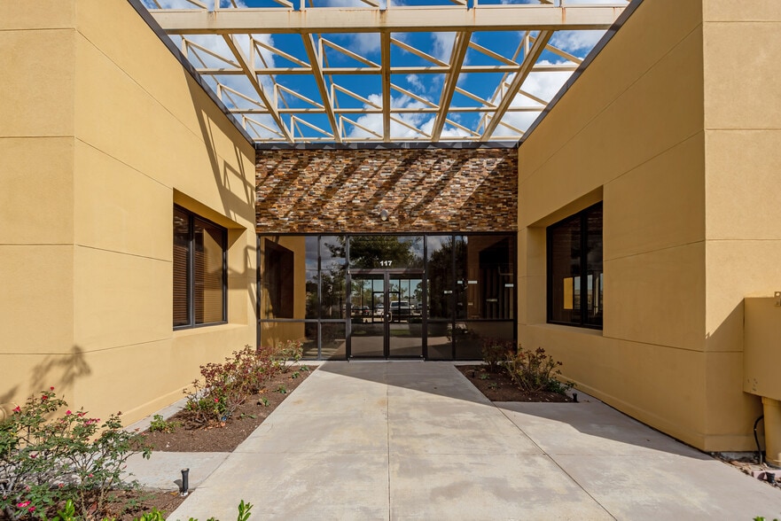 More Photos Of 107-113 Woodlawn Dr, Friendswood Medical For Sale
