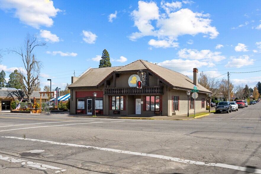 More Photos Of 215-225 N Main St, Mount Angel Freestanding For Lease
