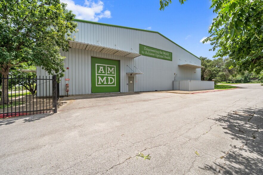 More Photos Of 8816 Cullen Ln, Austin Warehouse For Sale