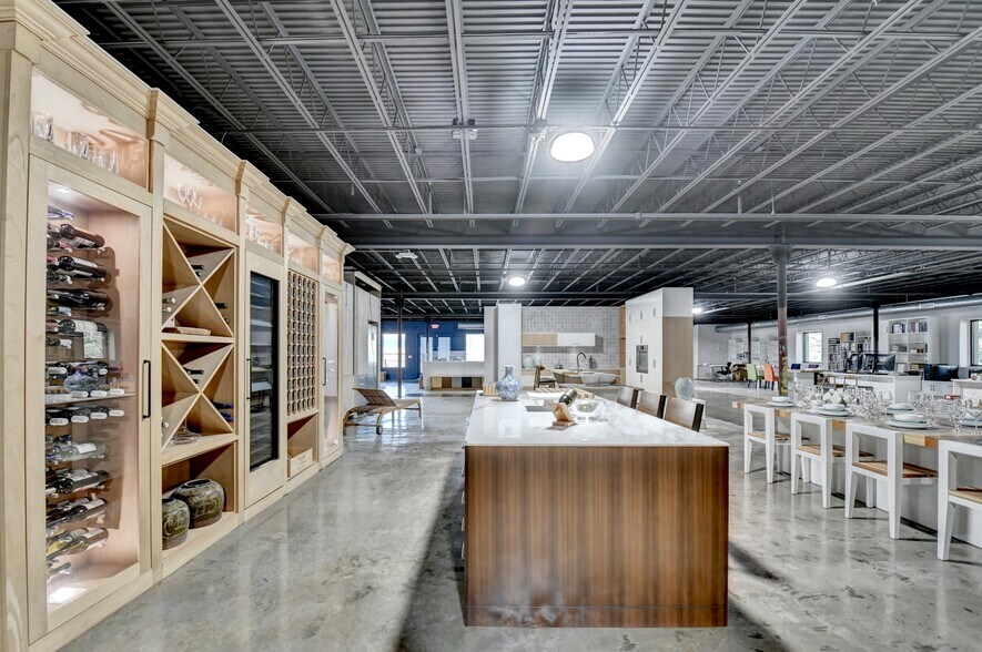 More Photos Of 4784 Cantrell Rd, Flowery Branch Warehouse For Sale