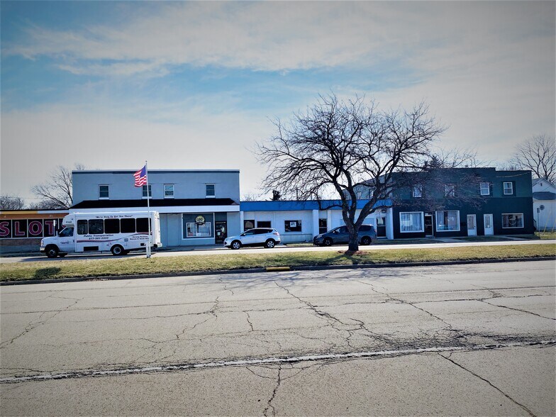 More Photos Of 539 Blackhawk Blvd, South Beloit Medical For Lease