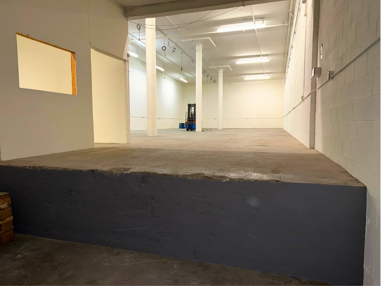 More Photos Of 3408 Fowler St, Los Angeles Warehouse For Sale