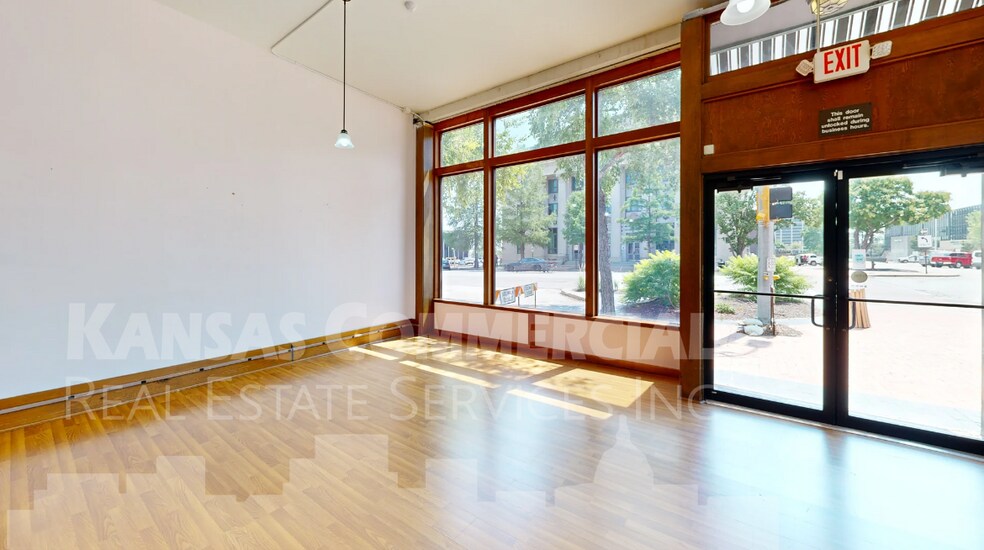 More Photos Of 435 S Kansas Ave, Topeka Storefront Retail Office For Lease