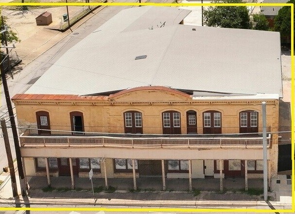 Primary Photo Of 1405 S Flores St, San Antonio Hospitality For Lease