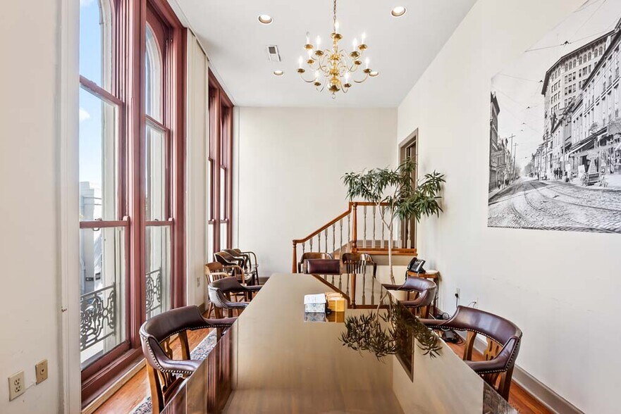 More Photos Of 11 Broad St, Charleston Office Residential For Lease