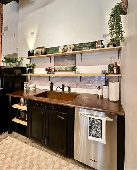 More Photos Of 102 W North St, Greenville Storefront Retail Office For Sale