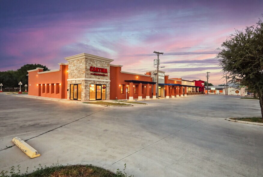 Primary Photo Of 4946 Rigsby Ave, San Antonio Restaurant For Sale