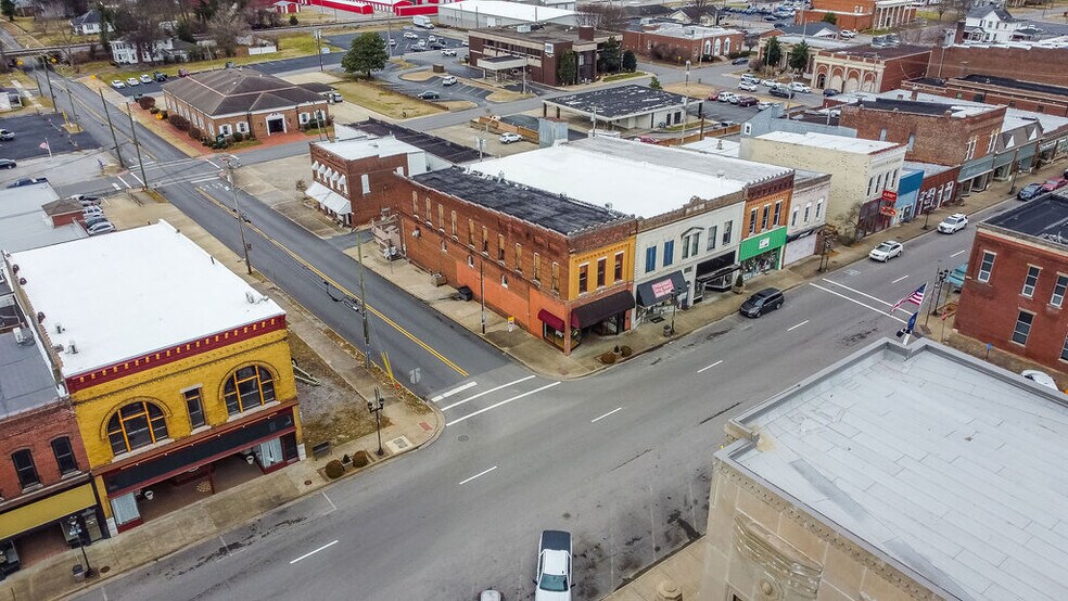 More Photos Of 1011 W Main St, Princeton Restaurant For Sale
