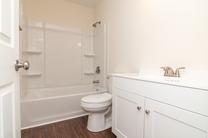 More Photos Of 105 E Adams St, Georgetown Apartments For Sale