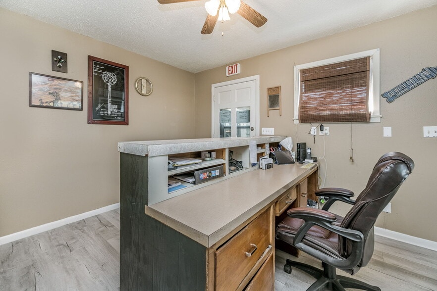 More Photos Of Falcon Motel, Stinnett Hotel For Sale