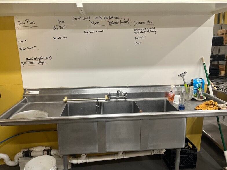 More Photos Of 126 Main St, Lehigh Restaurant For Lease