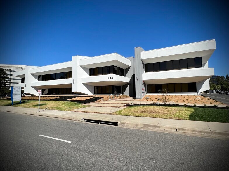 Primary Photo Of 1400 Quail St, Newport Beach Office For Lease