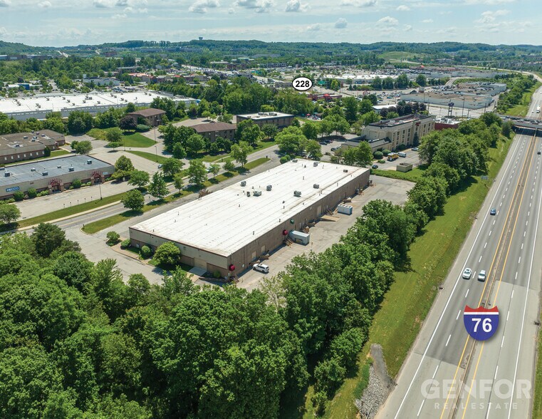 More Photos Of 220 Executive Dr, Cranberry Light Manufacturing For Lease