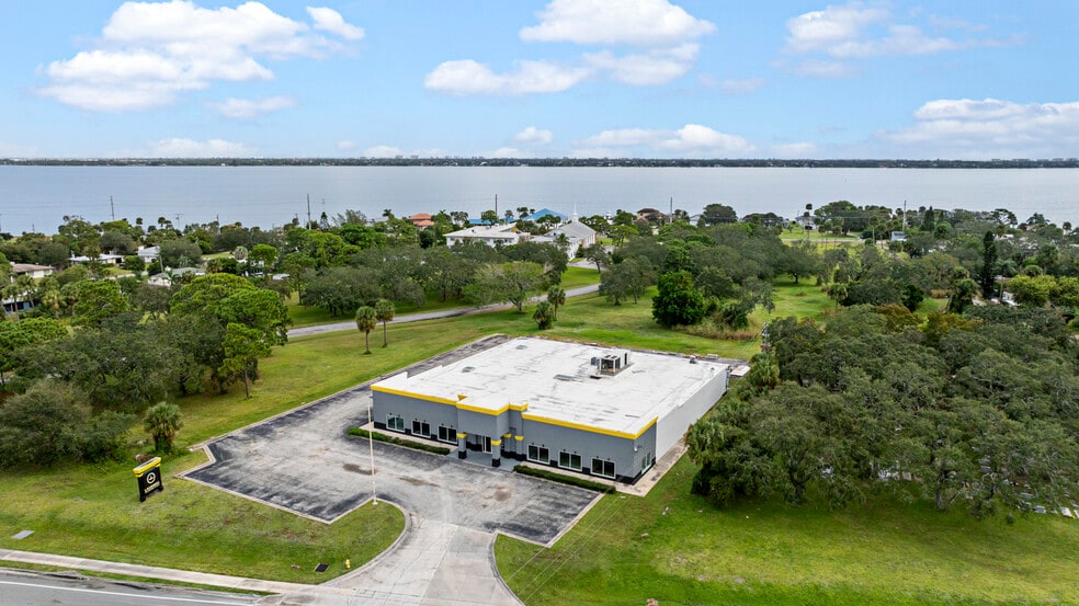 More Photos Of 2705 N Harbor City Blvd, Melbourne Freestanding For Sale