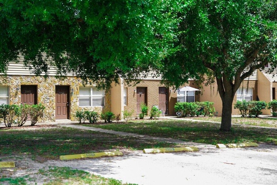 More Photos Of , Avon Park Multifamily For Sale