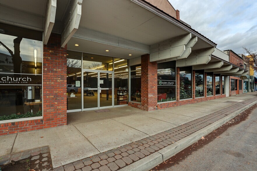 More Photos Of 178 SW 5th St, Madras Storefront Retail Office For Lease