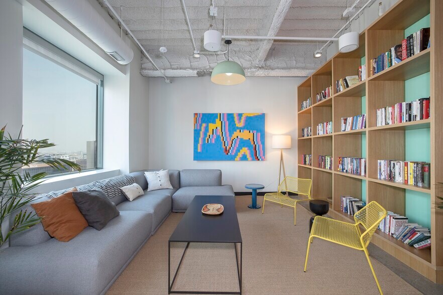 More Photos Of 1200 17th St, Denver Coworking Space