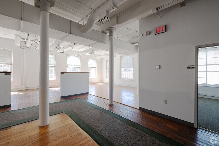 More Photos Of 514 Fulton St, Troy Loft Creative Space For Lease
