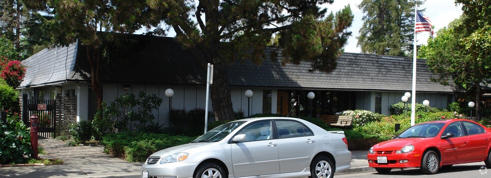More Photos Of 22427 Montgomery St, Hayward Congregate Senior Housing For Sale