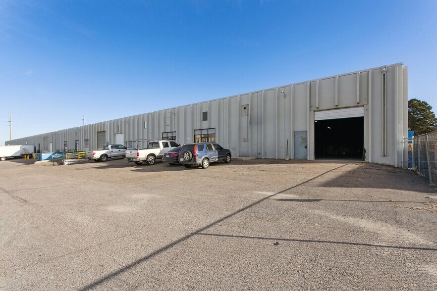 More Photos Of 4200 Jackson St, Denver Warehouse For Lease