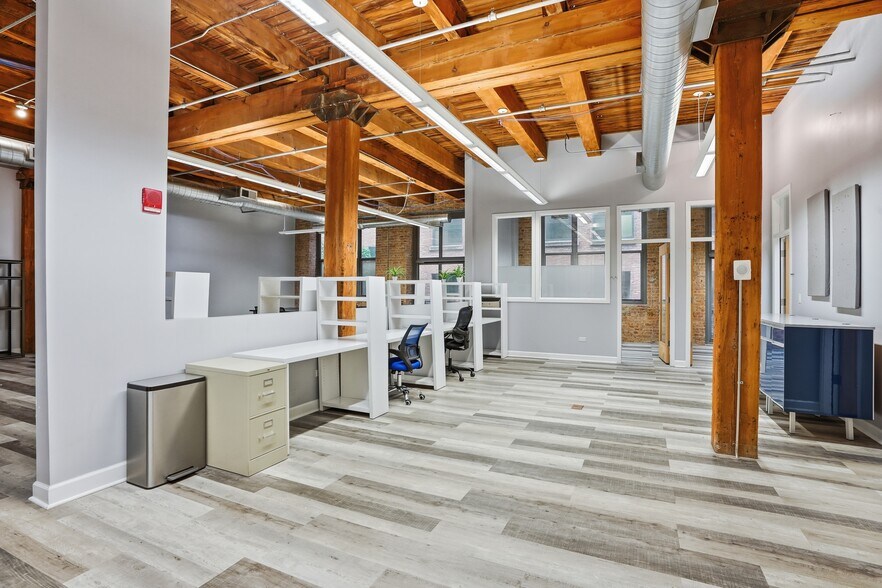 More Photos Of , Chicago Office For Sale