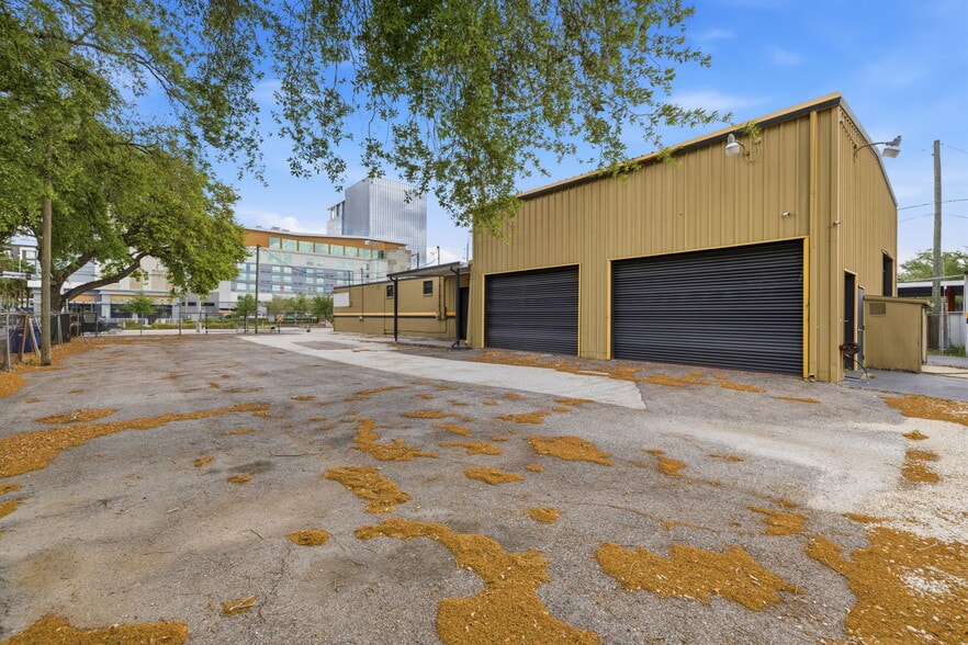 More Photos Of 3642 W Cypress St, Tampa Light Manufacturing For Sale