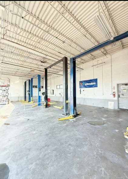 More Photos Of 1120 W Main St, Mesa Auto Repair For Sale