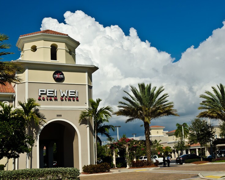 More Photos Of 2371 Vanderbilt Beach Rd, Naples Freestanding For Lease