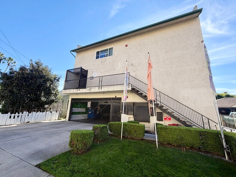 Primary Photo Of 710 W Washington Ave, Santa Ana Apartments For Sale