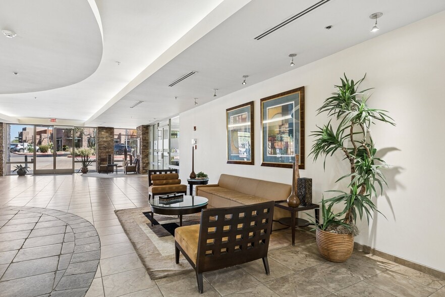 More Photos Of 8765 E Bell Rd, Scottsdale Loft Creative Space For Sale