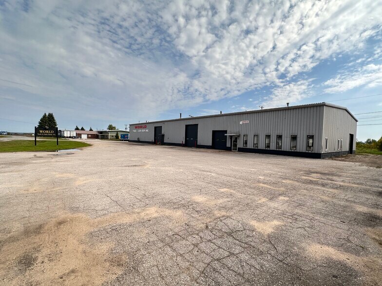 More Photos Of 3945 S Blue Star Dr, Traverse City Service For Sale