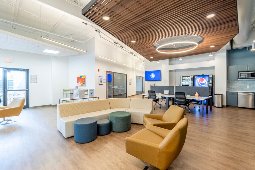 More Photos Of 2457 Wilcox Dr, Norman Office For Lease
