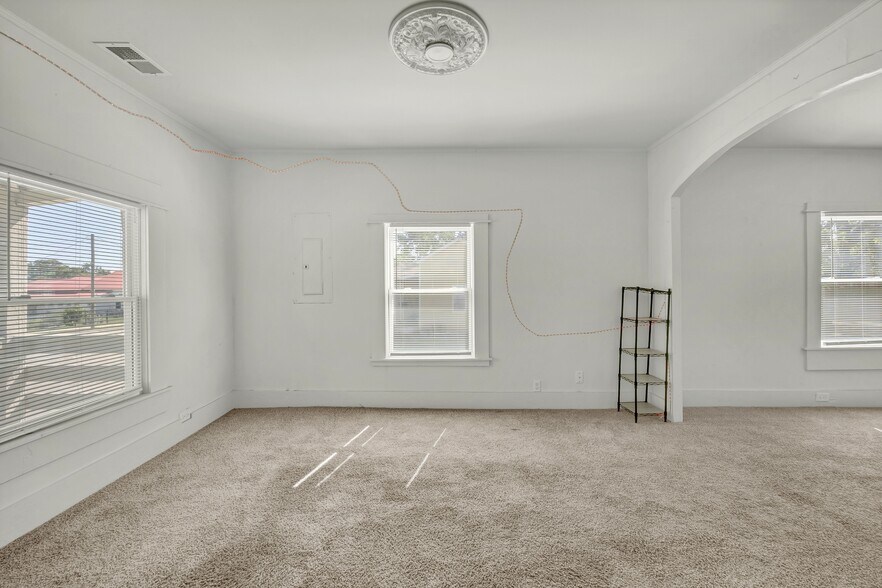 More Photos Of 1206 Dawson St, Wilmington Office Residential For Sale