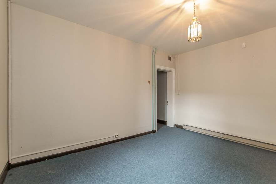 More Photos Of 18 W Franklin St, Baltimore Office Residential For Sale