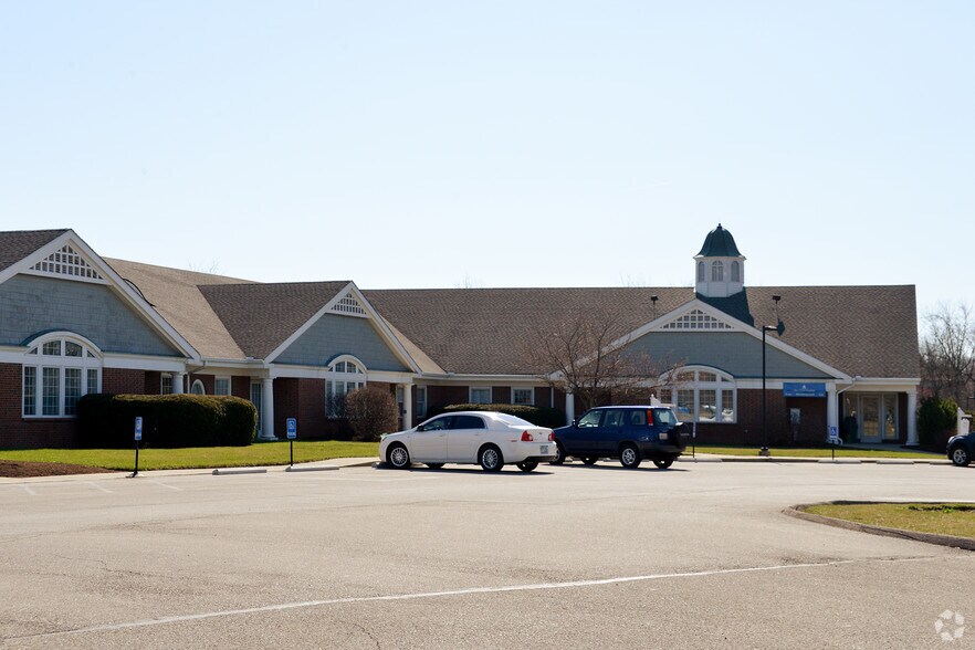 More Photos Of 608 Reading Rd, Mason Medical For Lease