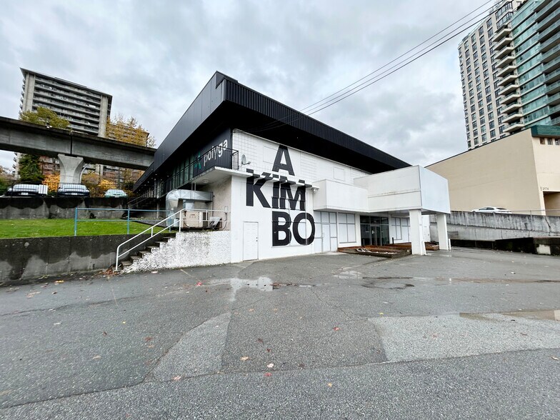 More Photos Of 2150-2152 Douglas Rd, Burnaby Flex For Lease