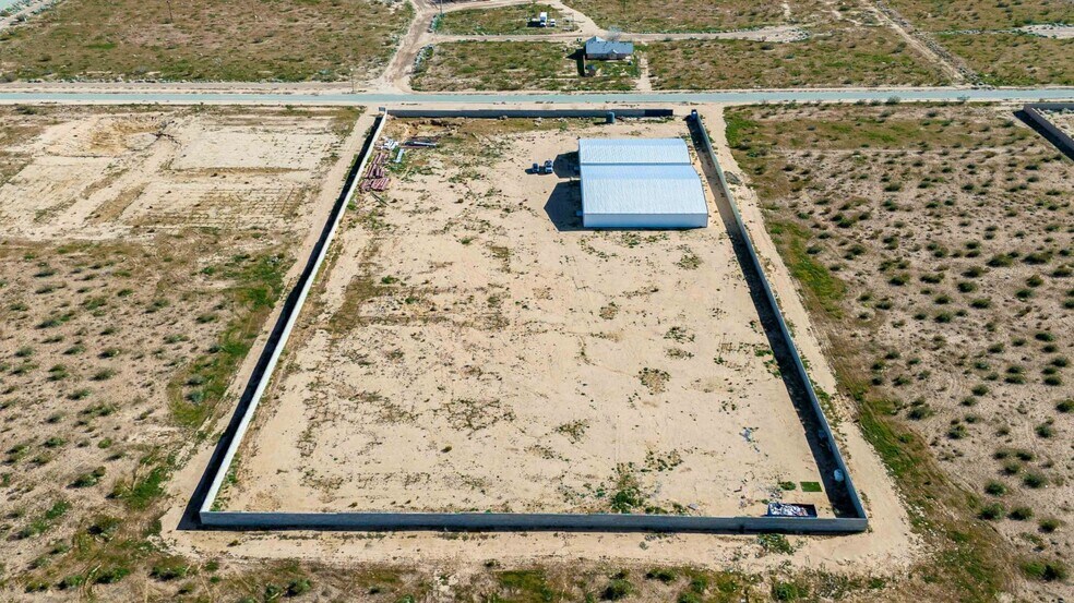 More Photos Of 22245 Mitchell Blvd, California City Warehouse For Lease