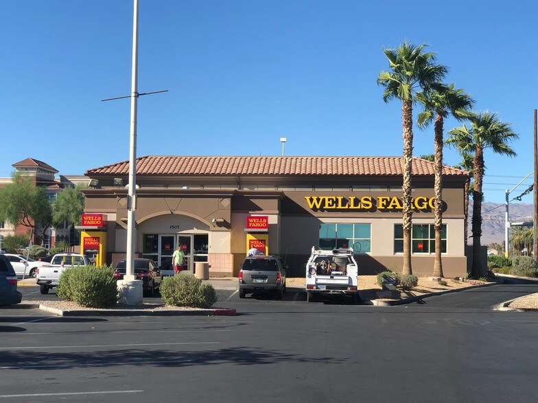 More Photos Of 1515-1711 W Craig Rd, North Las Vegas Unknown For Lease