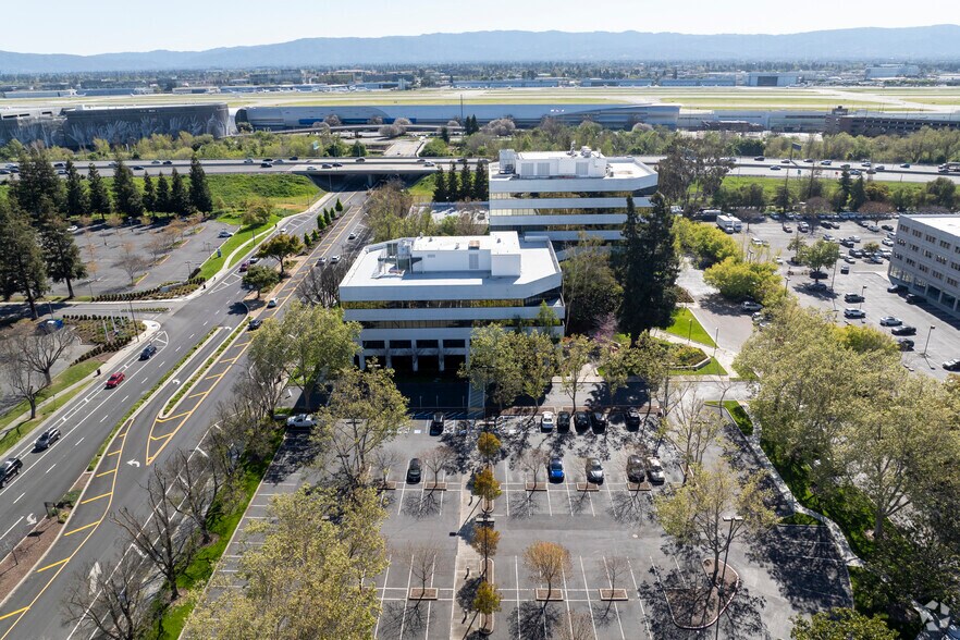 More Photos Of 2001 Gateway Pl, San Jose Office For Lease