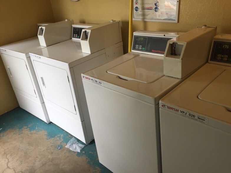 More Photos Of 4835 Orange Grove Ave, Sacramento Apartments For Sale