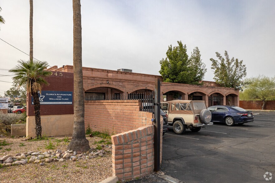More Photos Of 3045 N 1st Ave, Tucson Office For Sale