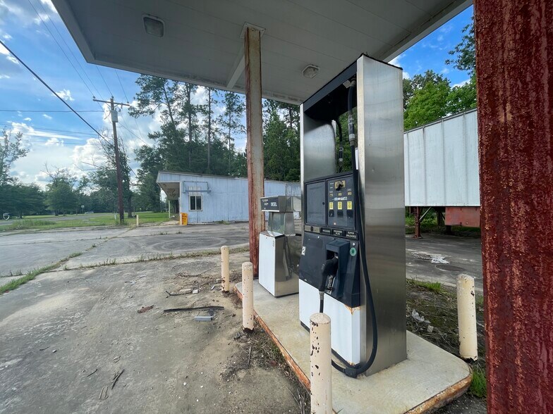 More Photos Of 3238 FM 1131, Vidor Convenience Store For Sale