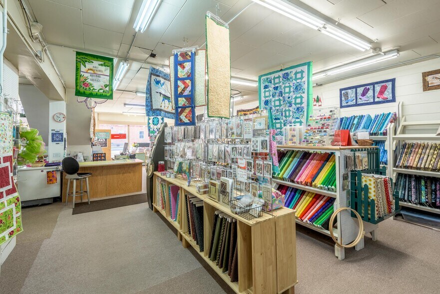 More Photos Of 21 E Pine, Pinedale General Retail For Sale