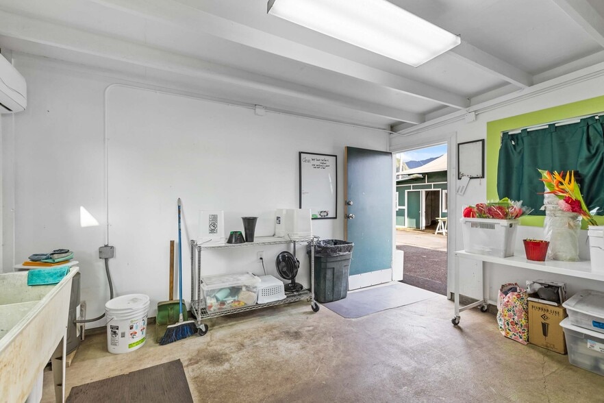 More Photos Of 45-428 Kamehameha Hwy, Kaneohe Light Distribution For Sale