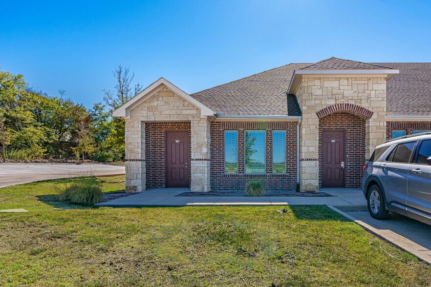 More Photos Of 8212 Liberty Grove Rd, Rowlett Medical For Sale